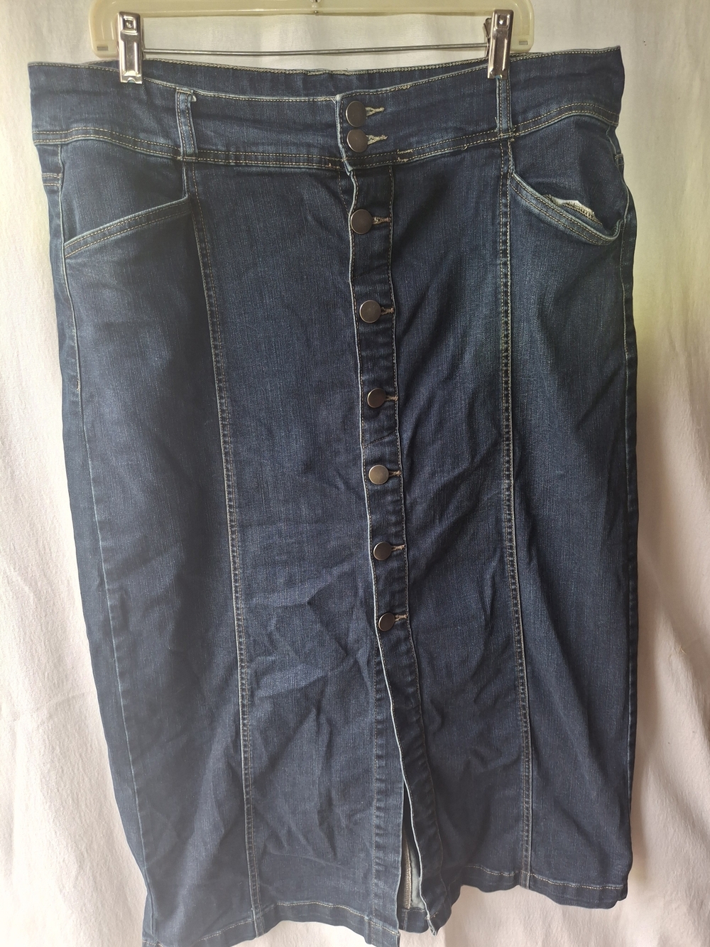 Women's Dark Blue Denim Button-Front Skirt